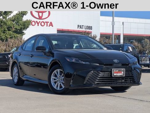 Used 2025 Toyota Camry LE FWD image 2