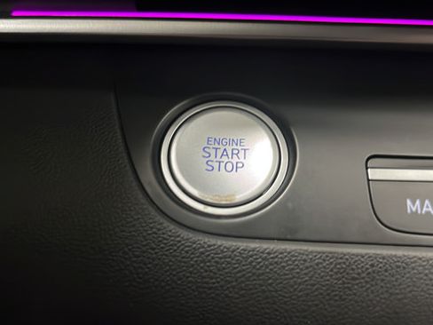 Used 2023 Hyundai Elantra Limited FWD image 22