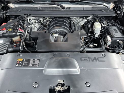 Used 2016 GMC Yukon SLE w/ Convenience Package image 32