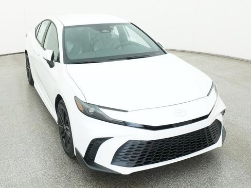 New 2026 Toyota Camry SE image 14