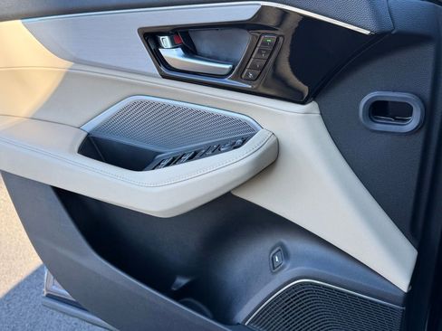 Certified 2025 Acura MDX SH-AWD image 32