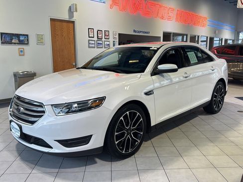 Used 2017 Ford Taurus SEL w/ Equipment Group 201A image 2
