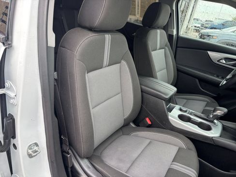 Used 2025 Chevrolet Blazer LT FWD image 38