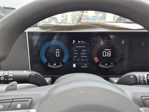 Used 2025 Hyundai Sonata SEL FWD image 19