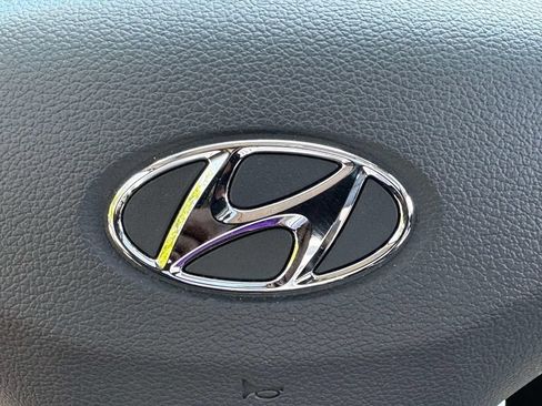 Used 2019 Hyundai Ioniq Limited FWD image 33
