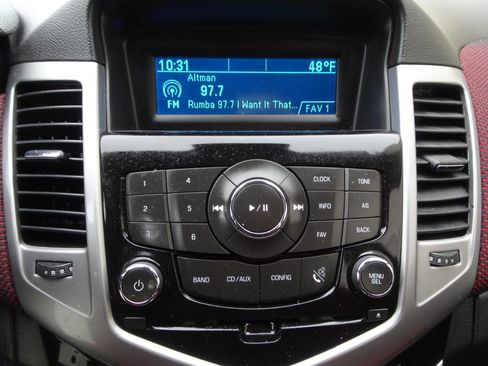 Used 2014 Chevrolet Cruze LT image 20