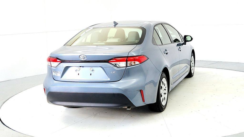 Used 2023 Toyota Corolla LE w/ Carpet Mat Package (TMS) FWD image 5