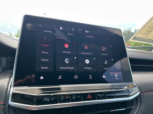 Used 2024 Jeep Compass Trailhawk image 26