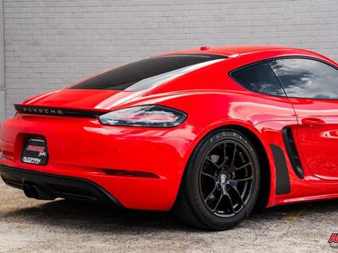Used 2018 Porsche 718 Cayman RWD image 35
