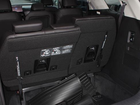 New 2026 Kia Carnival SX image 9