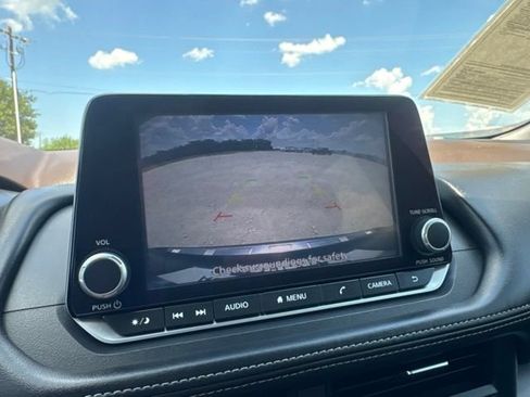 Used 2023 Nissan Rogue SV AWD/4WD image 13