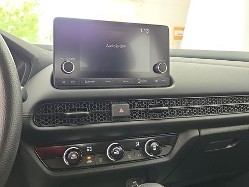 Certified 2025 Honda HR-V LX image 19