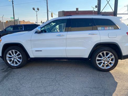 Used 2017 Jeep Grand Cherokee Limited AWD/4WD image 19