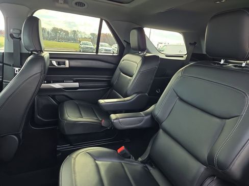 Used 2023 Ford Explorer XLT w/ Equipment Group 202A image 32