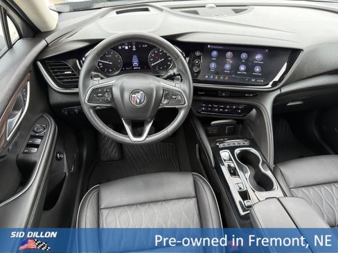 Certified 2021 Buick Envision Avenir w/ Technology Package II AWD/4WD image 9