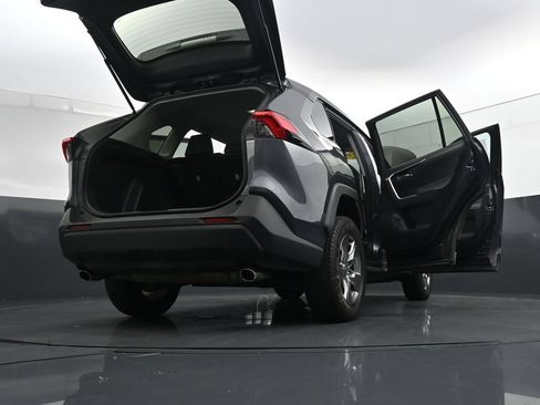 Used 2022 Toyota RAV4 XLE AWD/4WD image 44