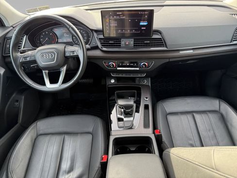 Used 2021 Audi Q5 Premium w/ Convenience Package image 10