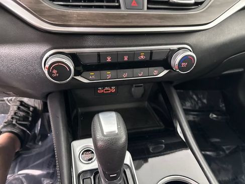 Used 2023 Nissan Altima 2.5 SV FWD image 31