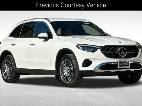 Certified 2026 Mercedes-Benz GLC 300 image 2