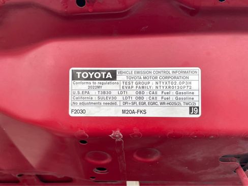 Used 2022 Toyota Corolla Cross LE image 32