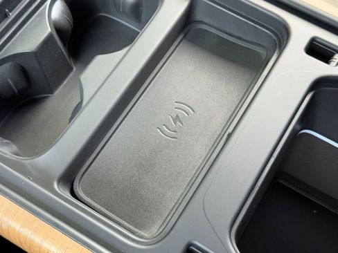 Used 2023 Land Rover Defender 110 X image 35