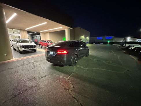 Used 2019 Tesla Model X Long Range image 8