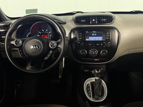 Used 2019 Kia Soul FWD image 32