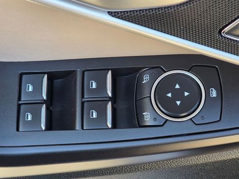 Used 2020 Ford Explorer XLT w/ Equipment Group 202A image 13