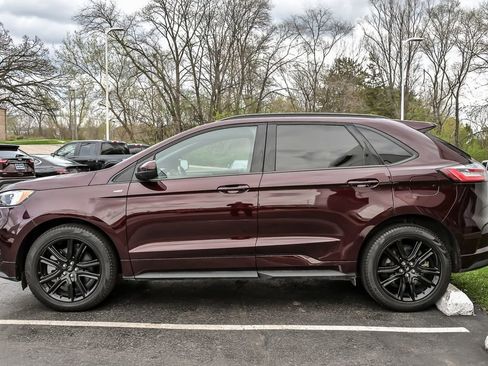 Certified 2024 Ford Edge ST-Line AWD/4WD image 7