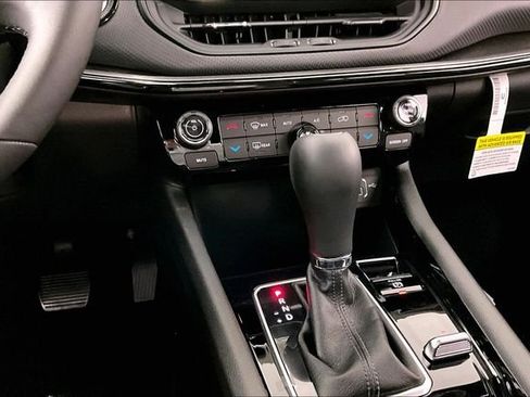New 2026 Jeep Compass Latitude AWD/4WD image 7