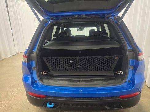 Used 2023 Jeep Grand Cherokee Trailhawk w/ Luxury Tech Group III image 19