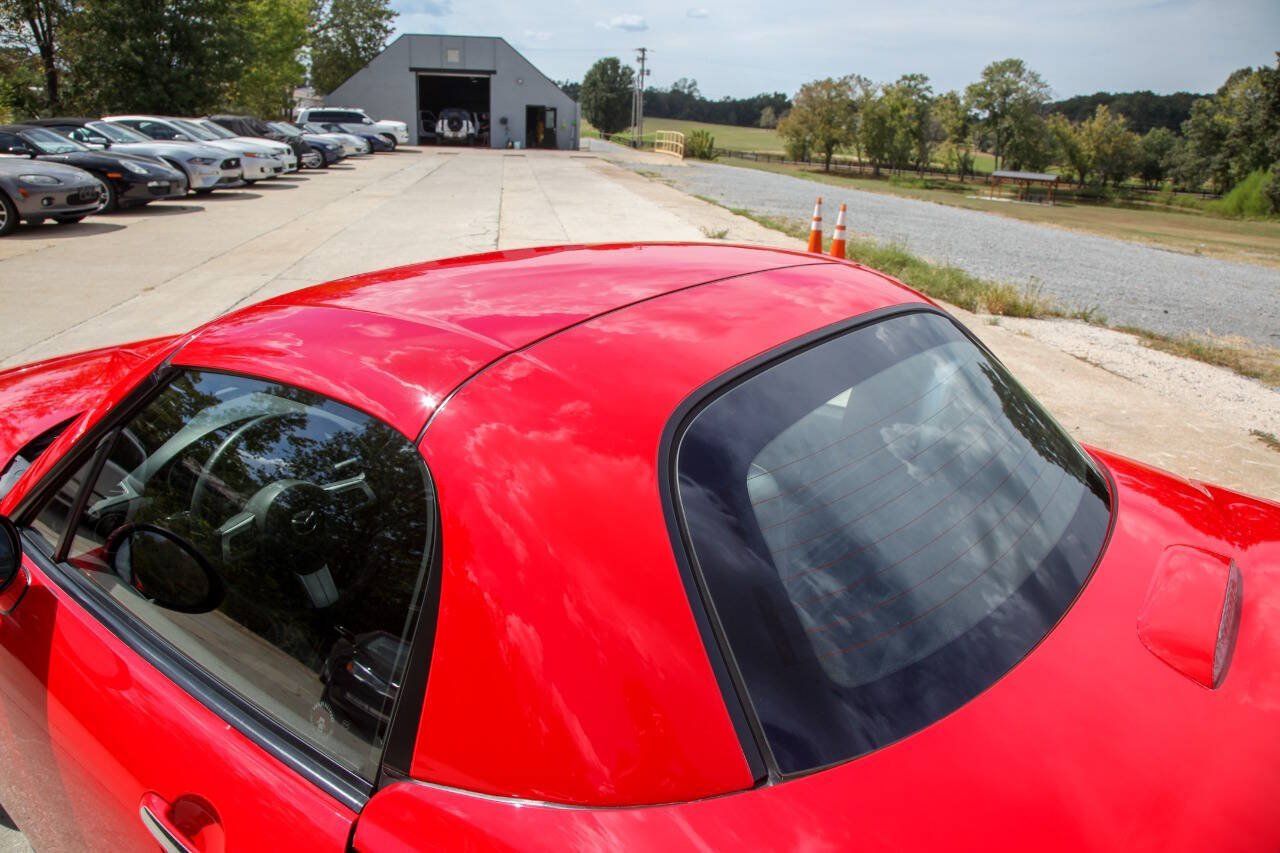 Used 2007 MAZDA MX-5 Miata Grand Touring w/ Premium Pkg RWD image 29
