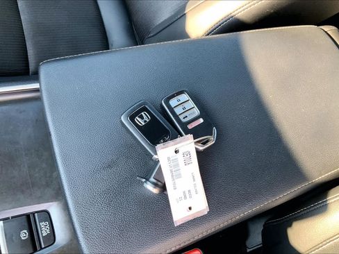 Used 2021 Honda Accord Sport image 14