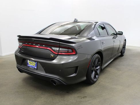 Used 2019 Dodge Charger Scat Pack RWD image 5