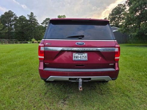 Used 2019 Ford Expedition XLT w/ Equipment Group 202A AWD/4WD image 4