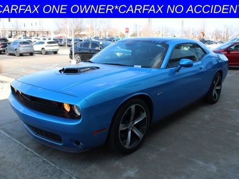 Used 2015 Dodge Challenger R/T Plus image 3