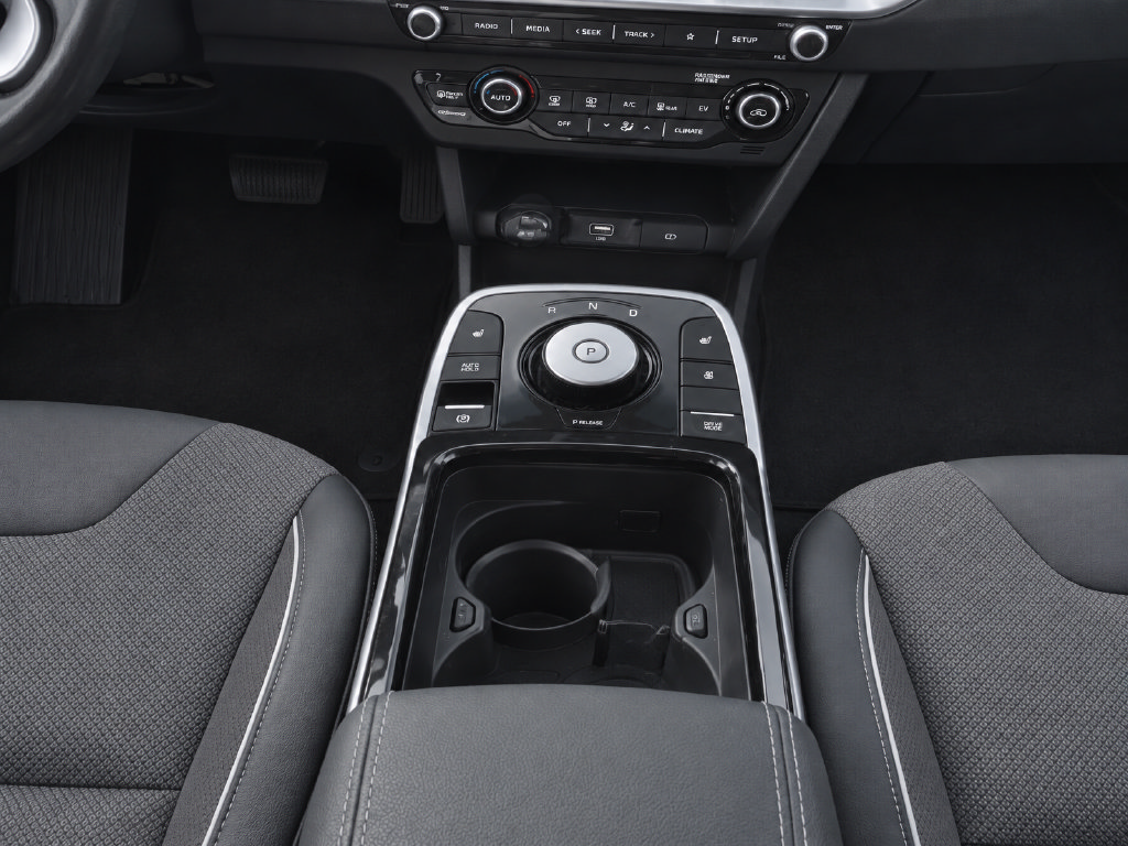 Used 2020 Kia Niro EX w/ Cold Weather Package FWD image 13