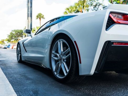 Used 2019 Chevrolet Corvette Stingray Coupe w/ 1LT RWD image 29