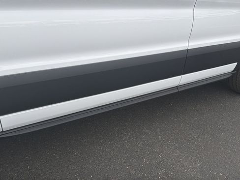 New 2026 Ford Transit 250 148 Medium Roof RWD image 18