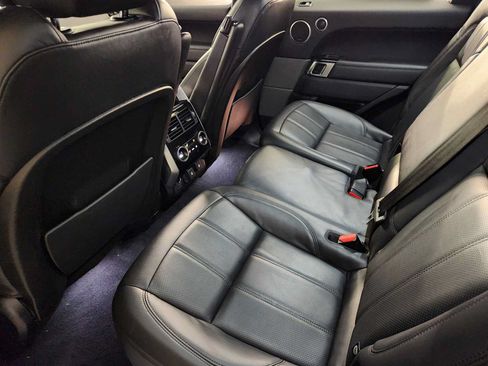 Used 2018 Land Rover Range Rover Sport HSE AWD/4WD image 30