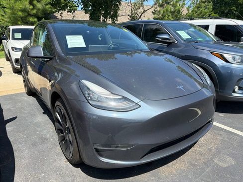 Used 2020 Tesla Model Y Long Range AWD/4WD image 2