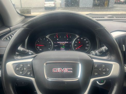 Used 2021 GMC Terrain SLT w/ Infotainment Package II AWD/4WD image 19
