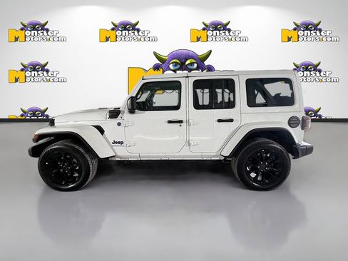 Used 2025 Jeep Wrangler Unlimited Sahara w/ Safety Group AWD/4WD image 8