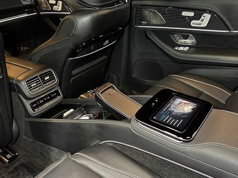 Certified 2023 Mercedes-Benz Maybach GLS 600 4MATIC image 31