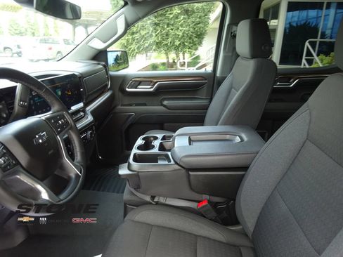 Used 2024 Chevrolet Silverado 1500 RST RWD image 13