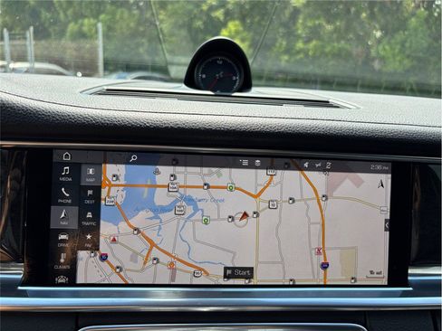 Used 2017 Porsche Panamera 4S image 31