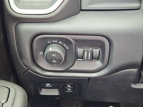 New 2026 RAM 1500 Big Horn AWD/4WD image 18