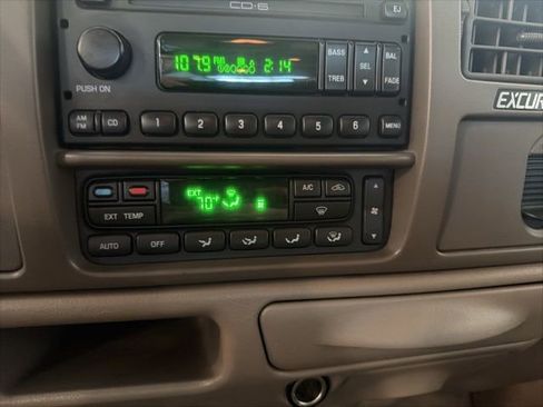 Used 2004 Ford Excursion Eddie Bauer image 26