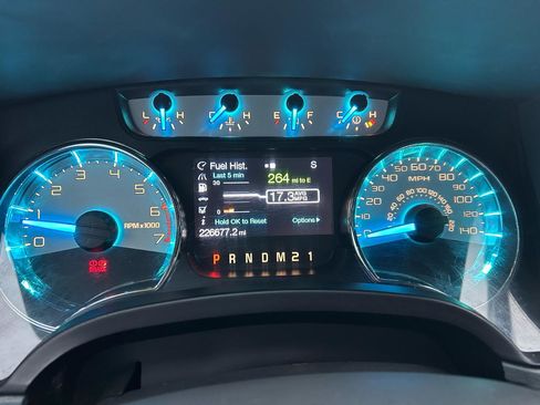 Used 2014 Ford F150 XLT w/ Equipment Group 302A Luxury AWD/4WD image 21