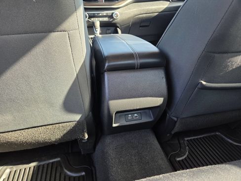 Used 2024 Nissan Altima 2.5 SV FWD image 20